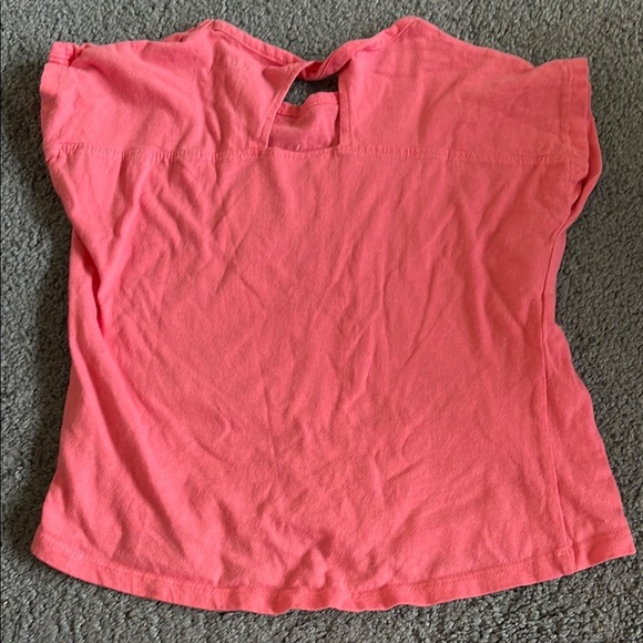 DKNY Pink Short Sleeve Tee with Playful Dog Graphic - Picture 4 of 5
